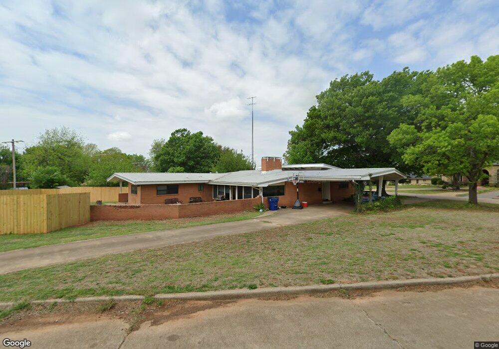 1102 Crescent Dr, Duncan, OK 73533 - photo 1