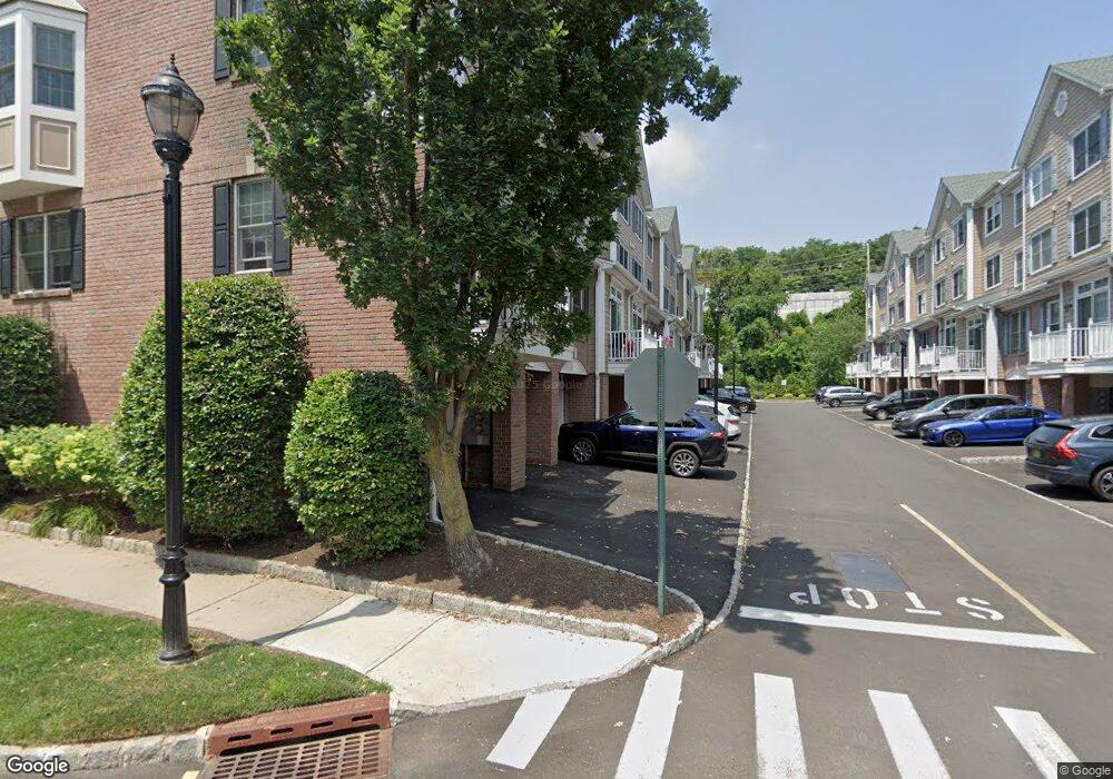 322 Midland Ct unit 5E, West New York, NJ 07093 - photo 1