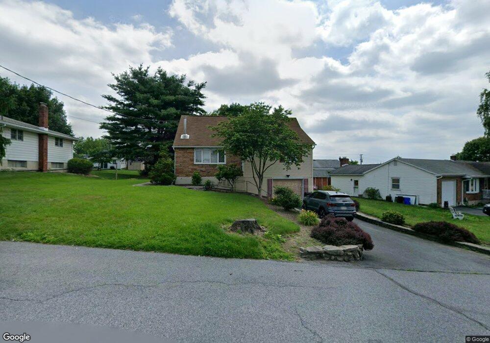 86 Porter St, Nazareth, PA 18064 - photo 1