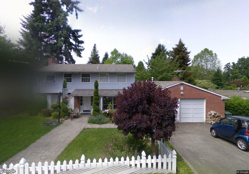 3951 Greenbrier Ln, Mercer Island, WA 98040 - photo 1