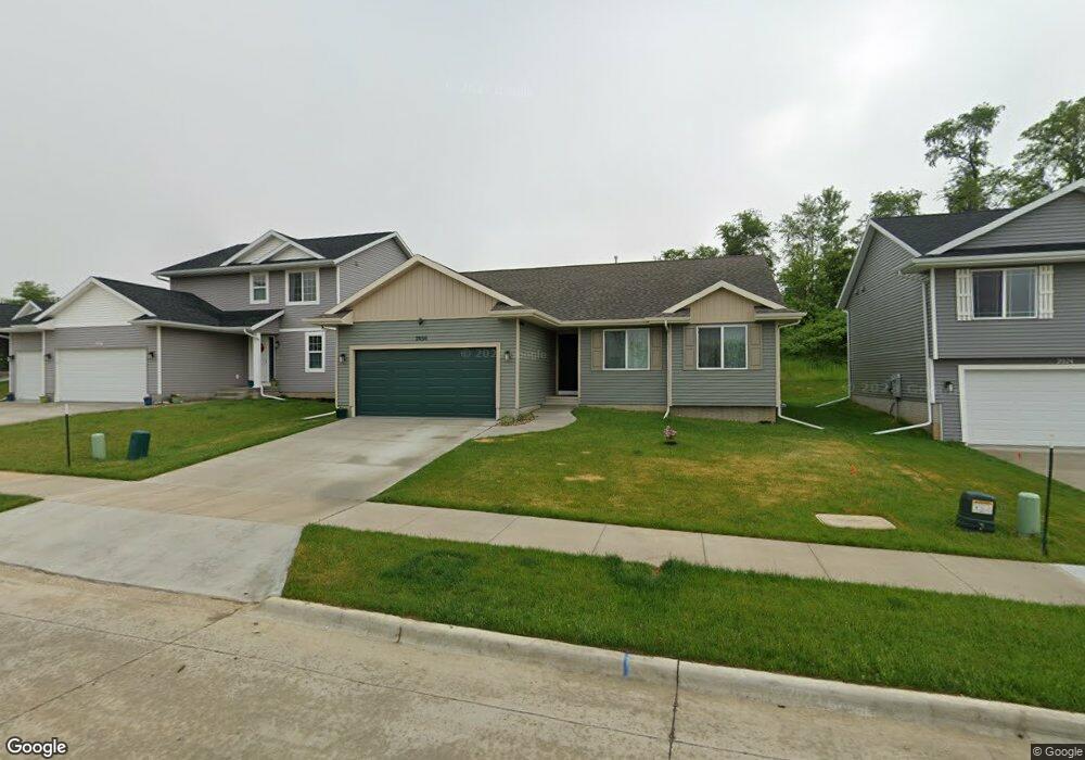 2030 Holly Meadow Ave SW, Cedar Rapids, IA 52404 - photo 1