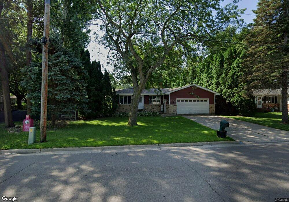 804 E Richway Dr, Albert Lea, MN 56007 - photo 1