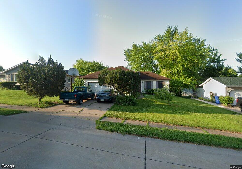 1525 W 48th St, Davenport, IA 52806 - photo 1