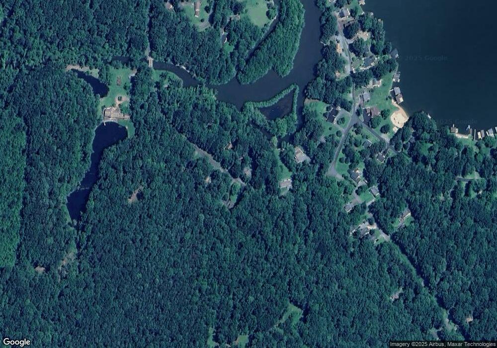 2324 S Lakeshore Dr, Louisa, VA 23093 - photo 1