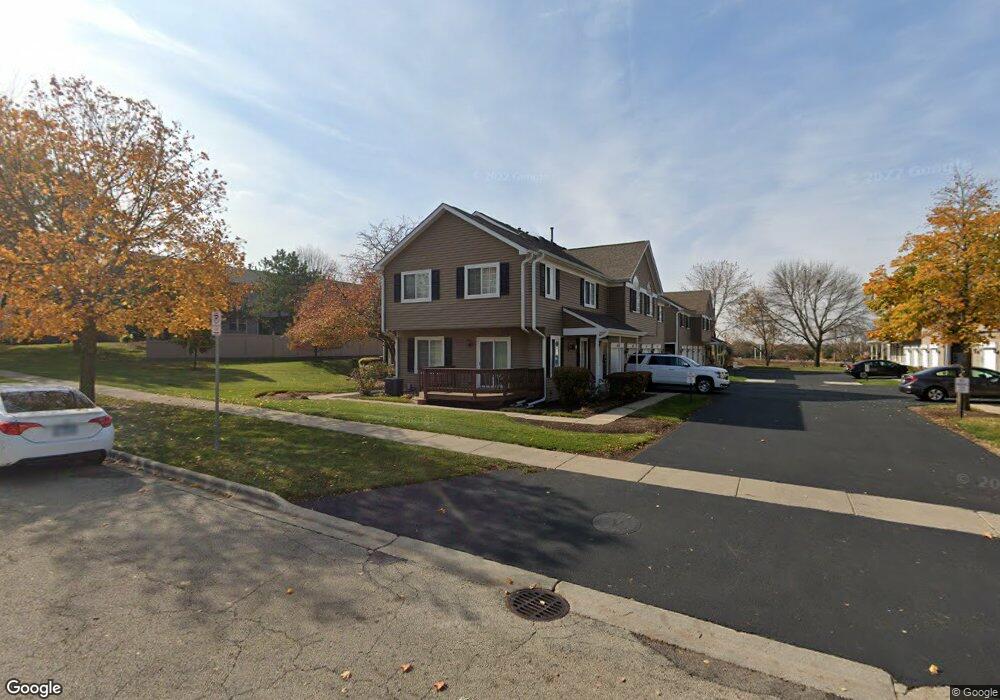 321 Village Creek Dr unit 13, Lake In the Hills, IL 60156 - photo 1