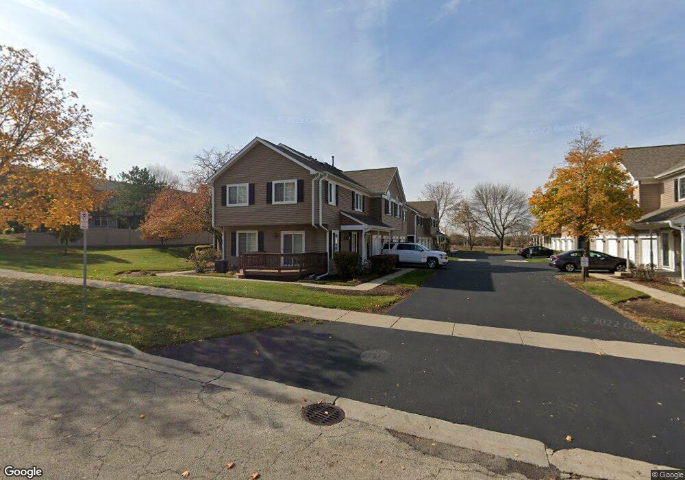 337 Village Creek Dr unit 14D, Lake In the Hills, IL 60156 - photo 1