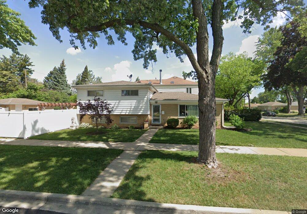 1694 Maple St, Des Plaines, IL 60018 - photo 1