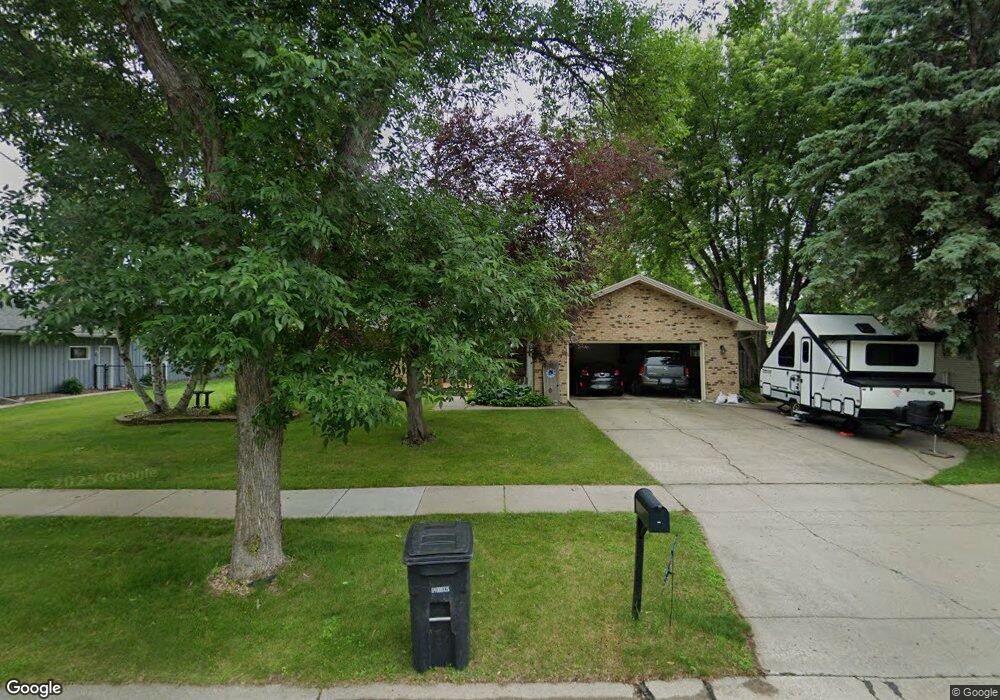 3537 Longfellow Rd N, Fargo, ND 58102 - photo 1