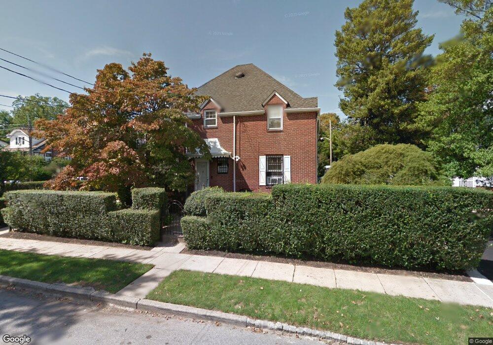 225 3rd St unit 1 Floor, Staten Island, NY 10306 - photo 1