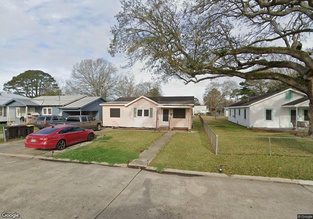 514 Weldon St, New Iberia, LA 70560 - photo 1