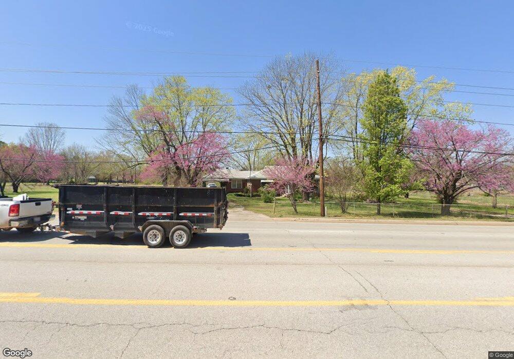 1853 S School Ave, Fayetteville, AR 72701 - photo 1