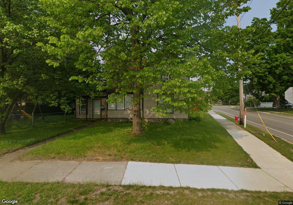 820 N Hudson St, Lowell, MI 49331 - photo 1