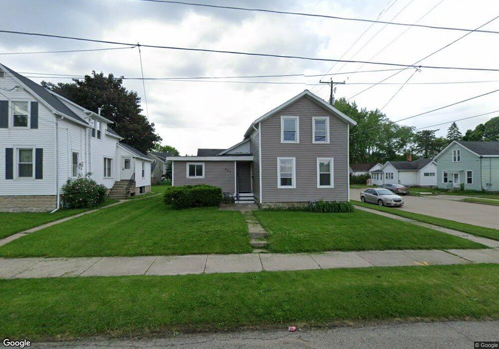 457 W 10th Ave, Oshkosh, WI 54902 - photo 1