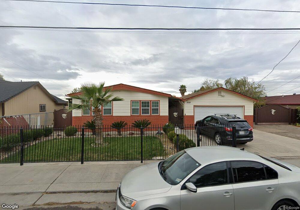 2521 S Harrison St, Stockton, CA 95206 - photo 1