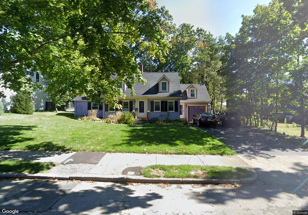 18 Baker Place unit 1, Newton Lower Falls, MA 02462 - photo 1