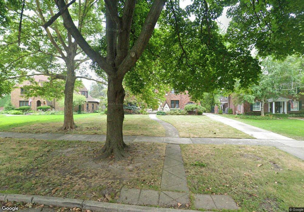 1169 Devonshire Rd, Grosse Pointe Park, MI 48230 - photo 1