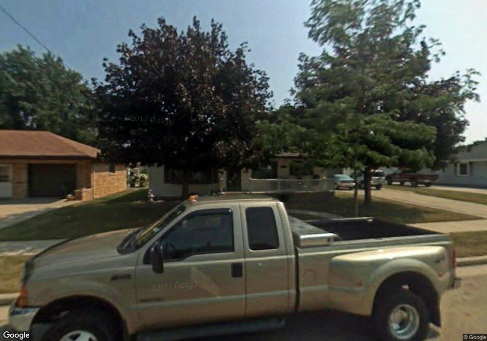 521 Michael St, Combined Locks, WI 54113 - photo 1