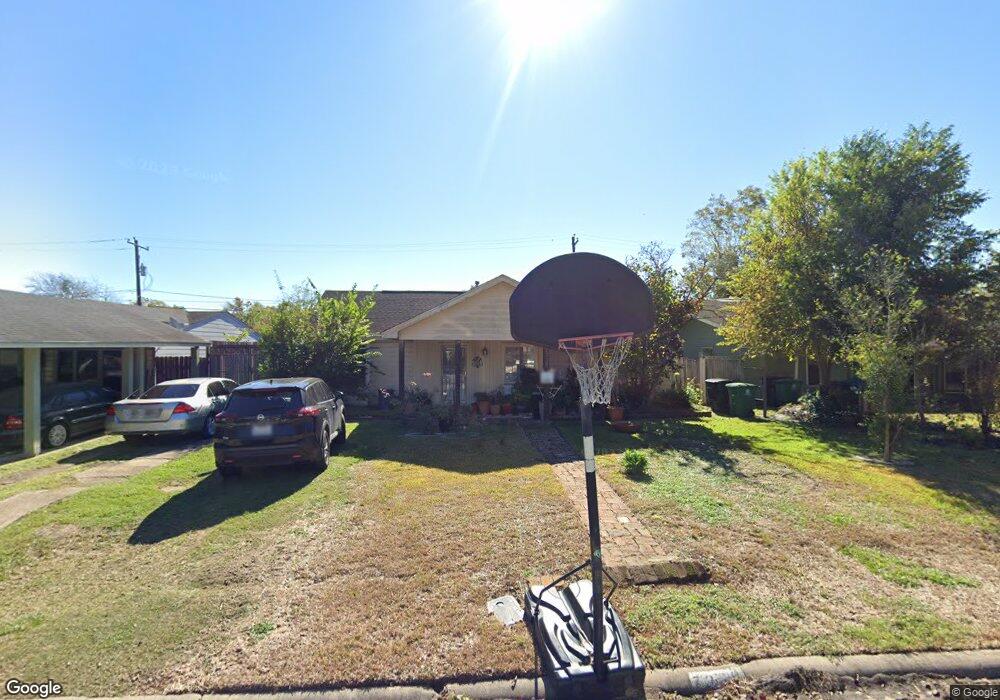 7338 Lakehurst Dr, Houston, TX 77087 - photo 1