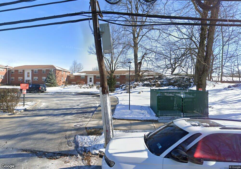 830 N Broadway unit 1D, Yonkers, NY 10701 - photo 1