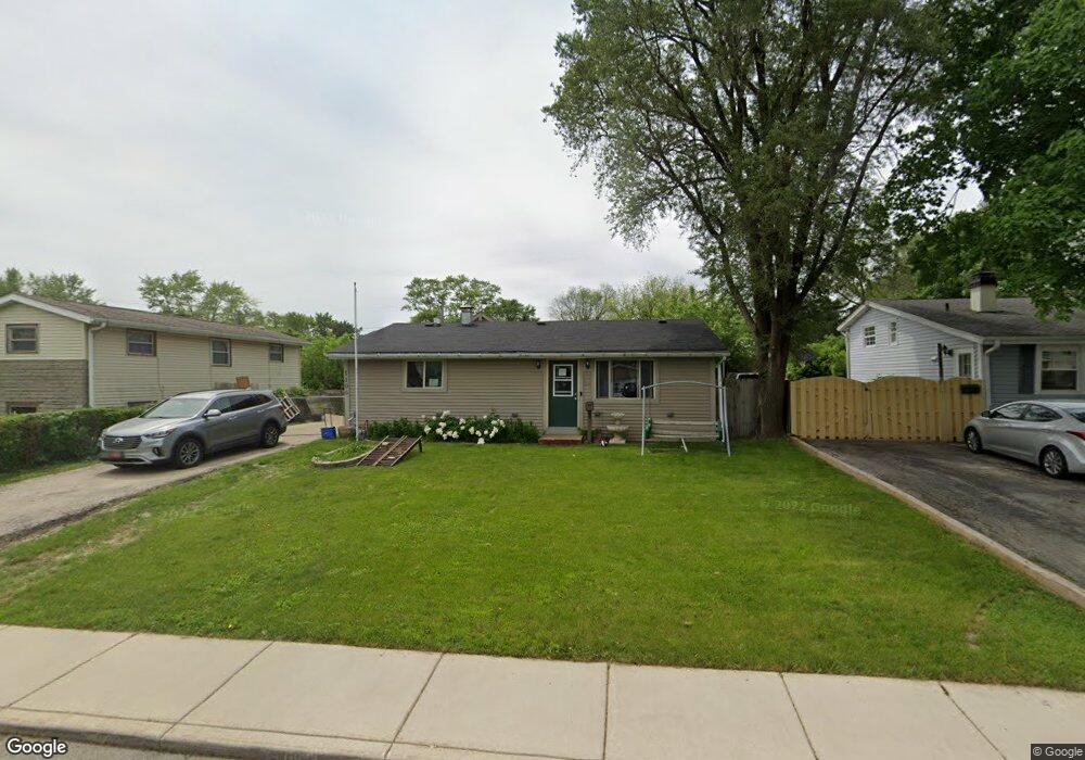 1106 Denver Dr, Carpentersville, IL 60110 - photo 1