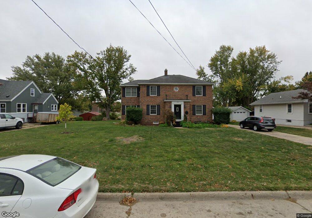 719 S 7th Ave W, Newton, IA 50208 - photo 1