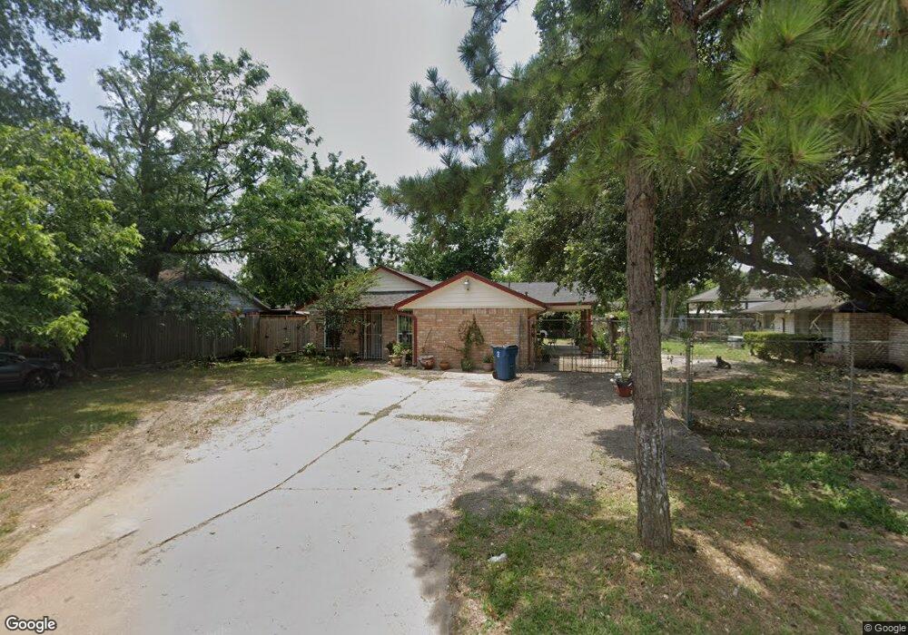 9215 Ella Blvd, Houston, TX 77088 - photo 1
