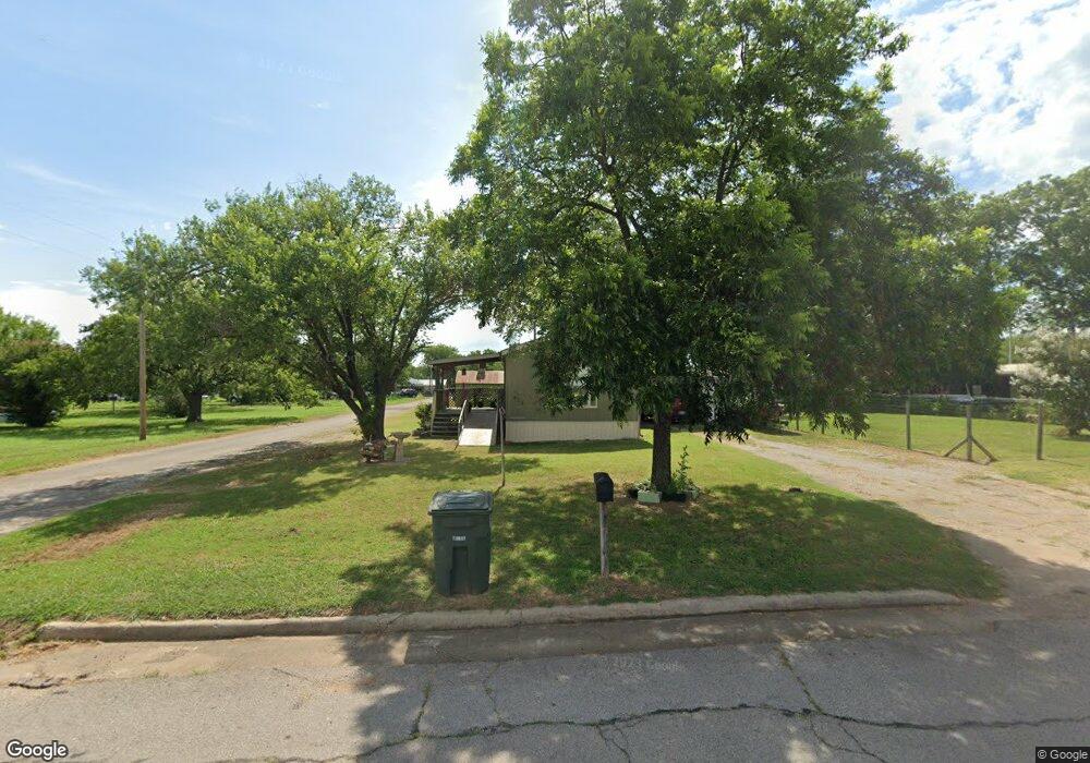 912 7th St, Wilson, OK 73463 - photo 1