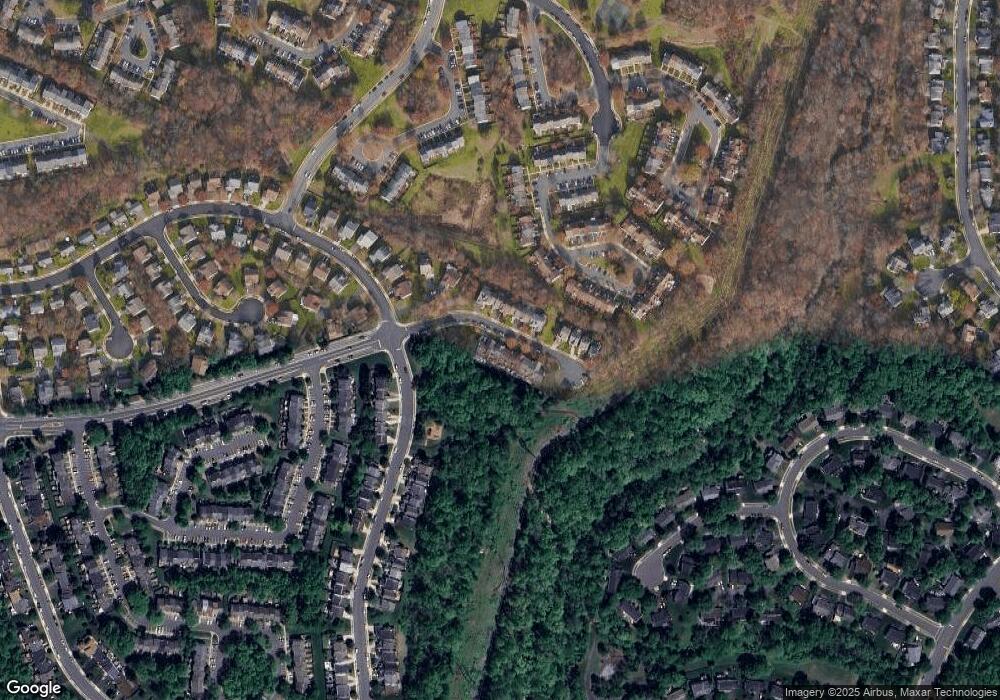 13913 Green Trails Ct, Centreville, VA 20121 - photo 1