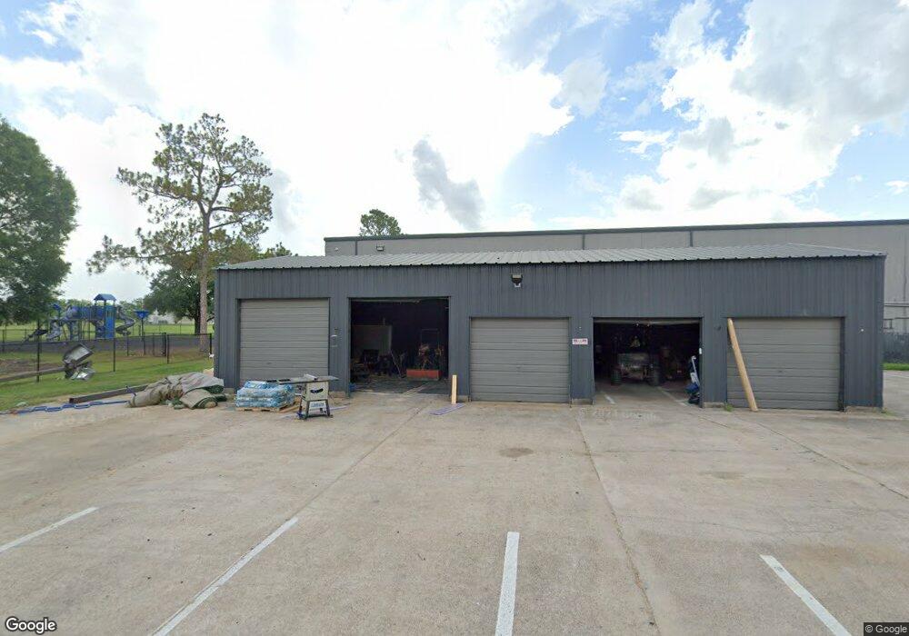 1407 Victory Ln, Alvin, TX 77511 - photo 1