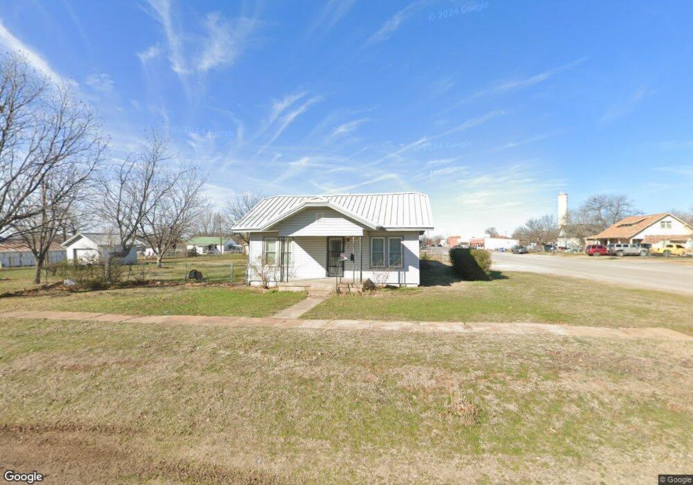 301 S 3rd St, Cache, OK 73527 - photo 1