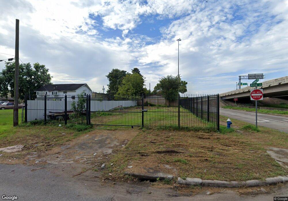 3802 King, Houston, TX 77026 - photo 1