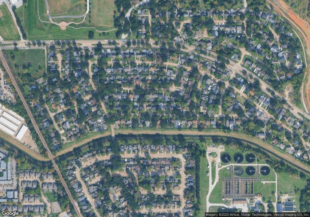 5028 Oak Shadows Dr, Houston, TX 77091 - photo 1