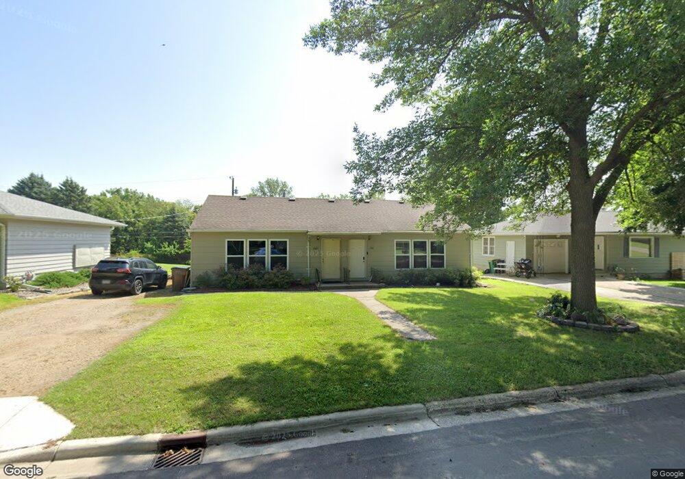 1302 Crestview Rd, Albert Lea, MN 56007 - photo 1