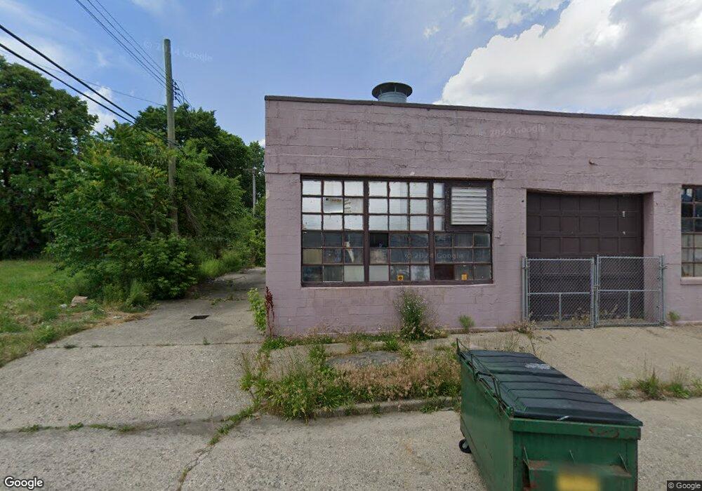 2755 Cody St, HamtraMcK, MI 48212 - photo 1