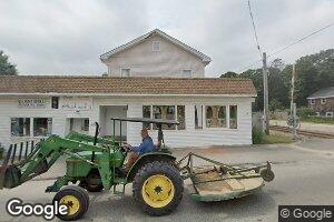 2745 Peconic Ln, Peconic, NY 11958