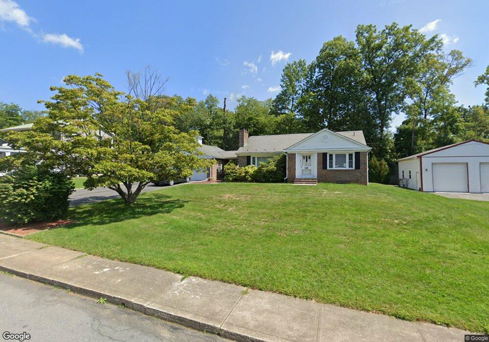 25 Roosevelt St, Wind Gap, PA 18091 - photo 1