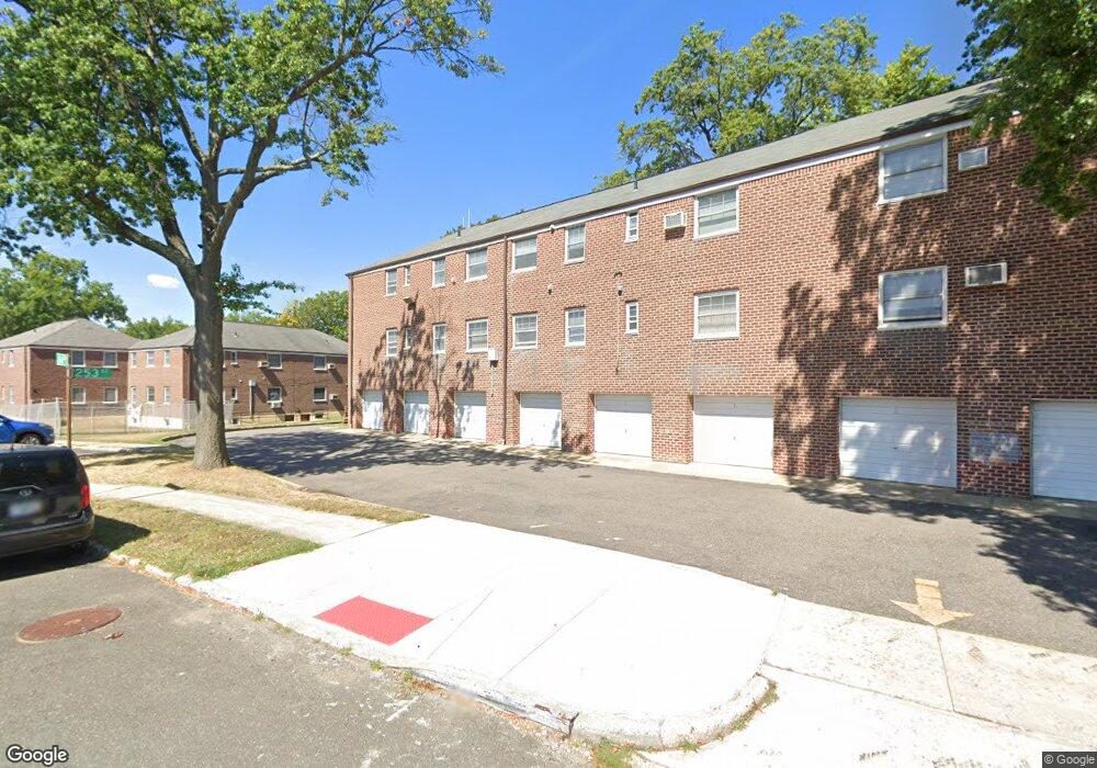 239-28 63 Ave, Little Neck, NY 11362 - photo 1