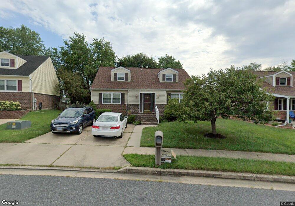 8702 Silver Knoll Dr, Perry Hall, MD 21128 - photo 1