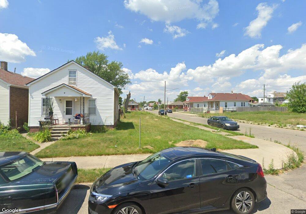 2963 Cody St, HamtraMcK, MI 48212 - photo 1