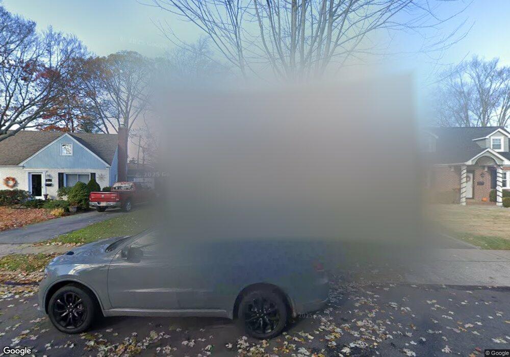 43 Briarcliff Dr, Merrick, NY 11566 - photo 1