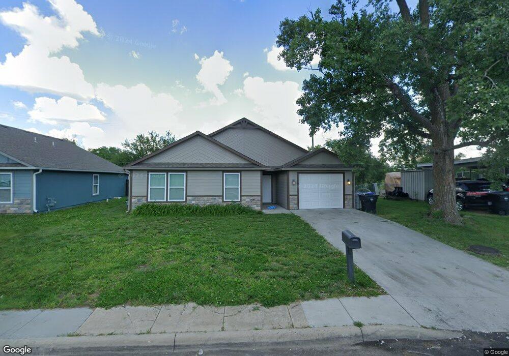 7112 SW Greenview Dr, Topeka, KS 66619 - photo 1