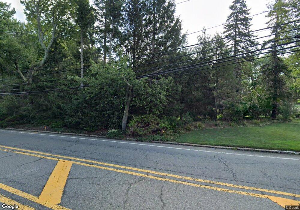 739 Ewing Ave, Franklin Lakes, NJ 07417 - photo 1