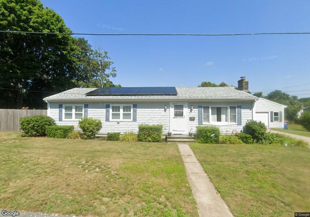 2 Pine Ave, Fairhaven, MA 02719 - photo 1