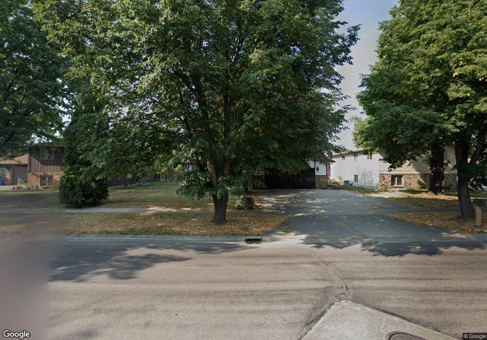 2321 17th Ave S, Fargo, ND 58103 - photo 1