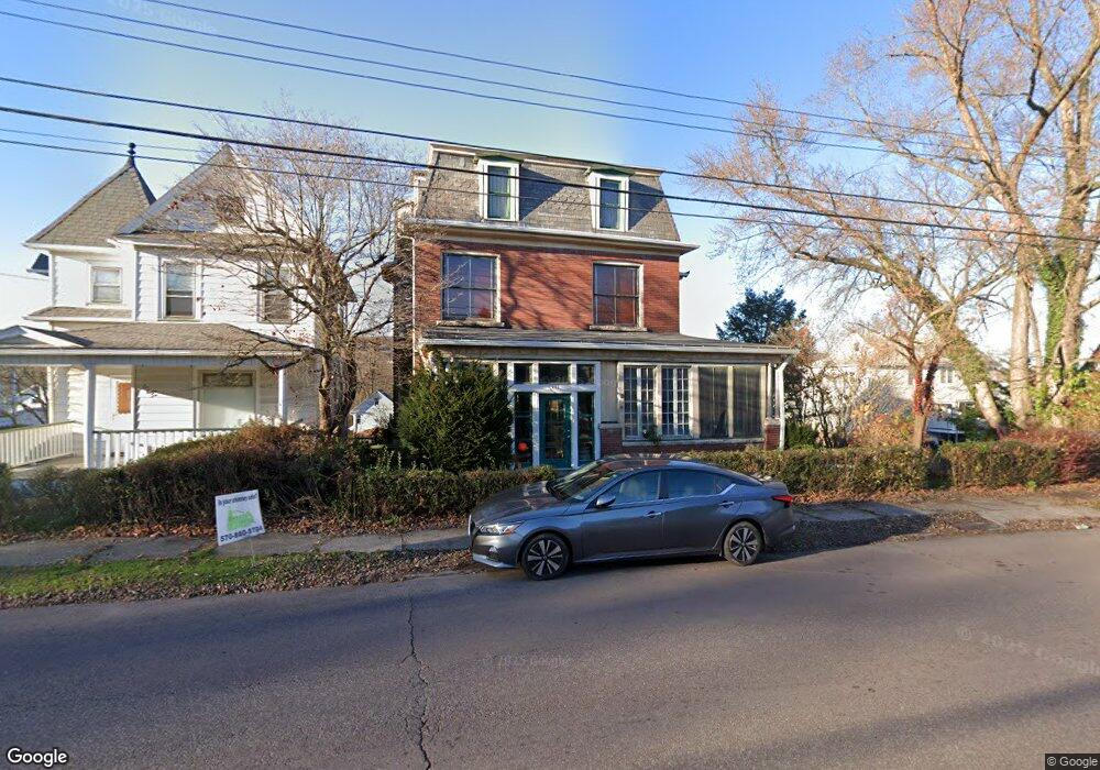 698 E Main St, Nanticoke, PA 18634 - photo 1