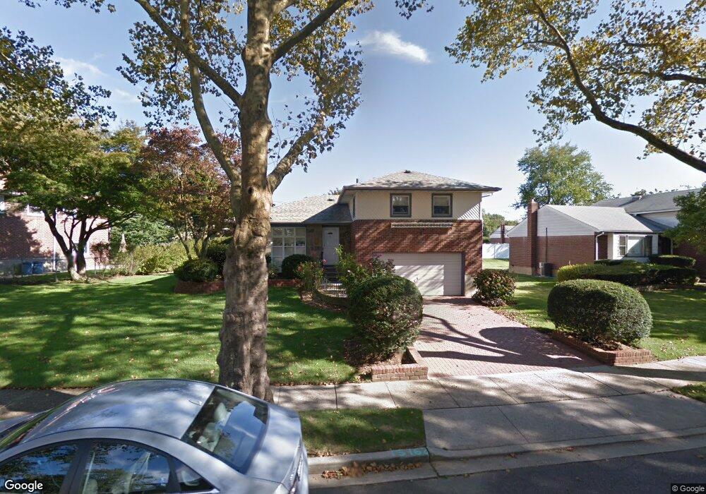 10 Theodore Dr, Plainview, NY 11803 - photo 1