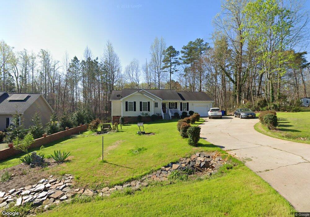 1005 Candlewood Cir, Siler City, NC 27344 - photo 1