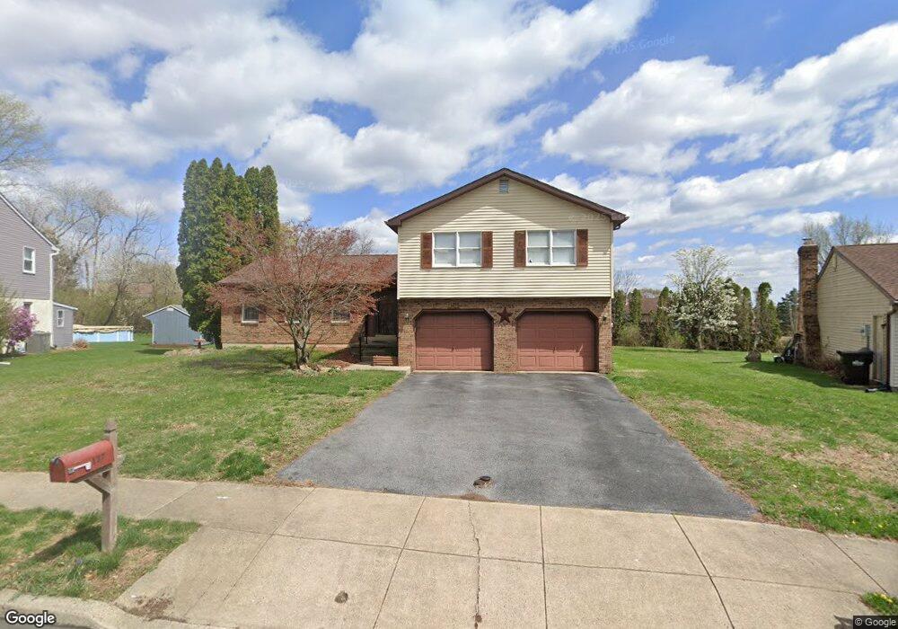 127 Nicol Dr, Reading, PA 19606 - photo 1