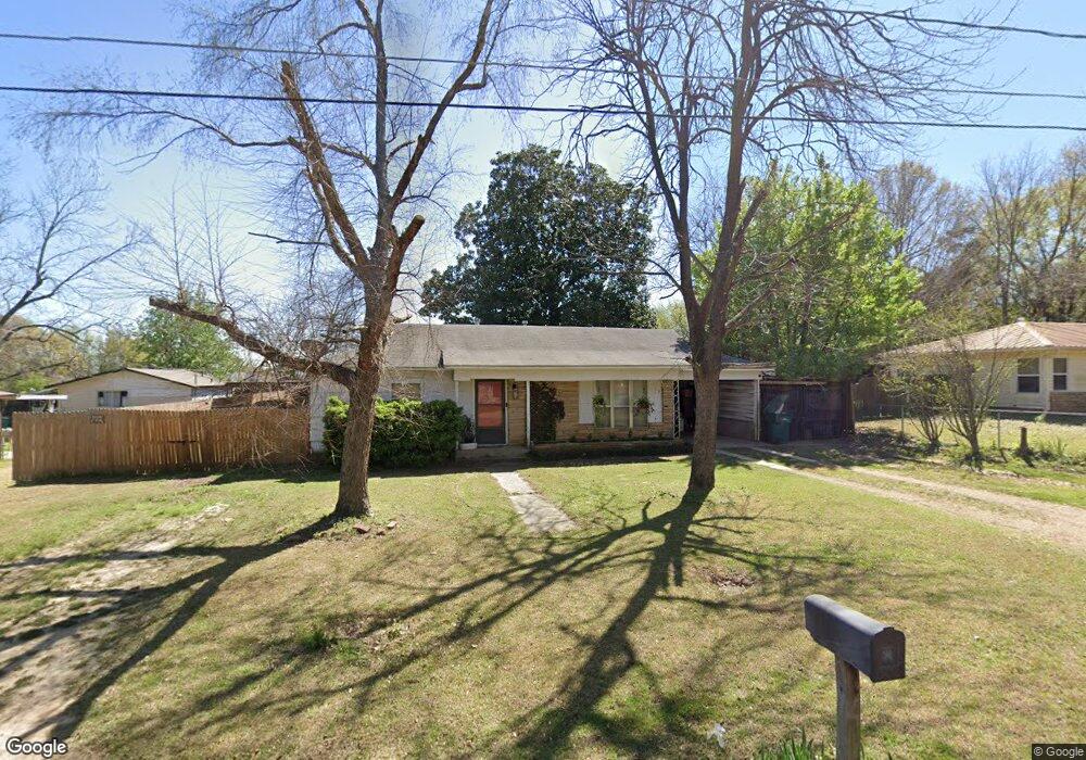 3019 Meadows Dr, Texarkana, TX 75501 - photo 1