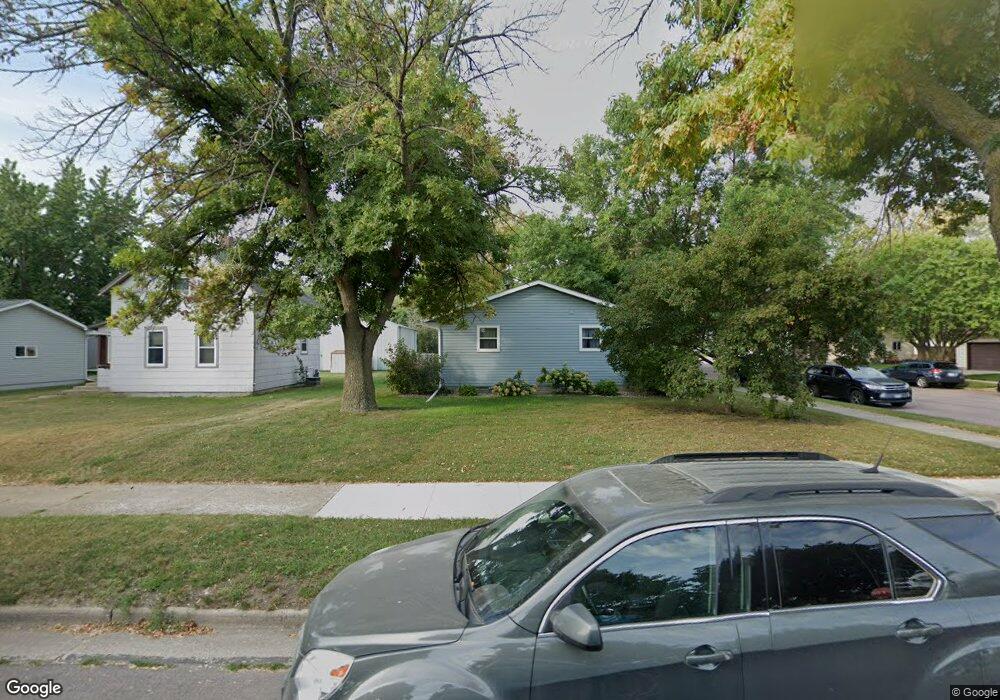 1327 N Jefferson St, New Ulm, MN 56073 - photo 1